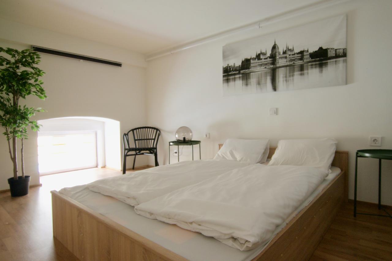 Standard Apartment By Hi5 - Terez 29 ブダペスト エクステリア 写真